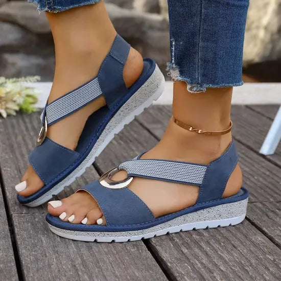 Noa Chic Crossover Strap Sandals