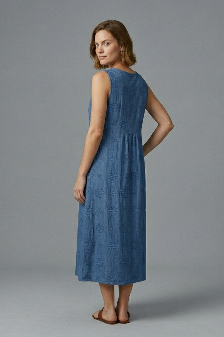 Sunny Relaxed Sleeveless Round Neck Midi Dress