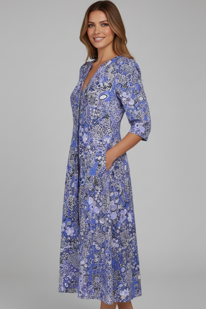 Lotte Easy V-Neck Midi Dress with 3/4 Sleeves